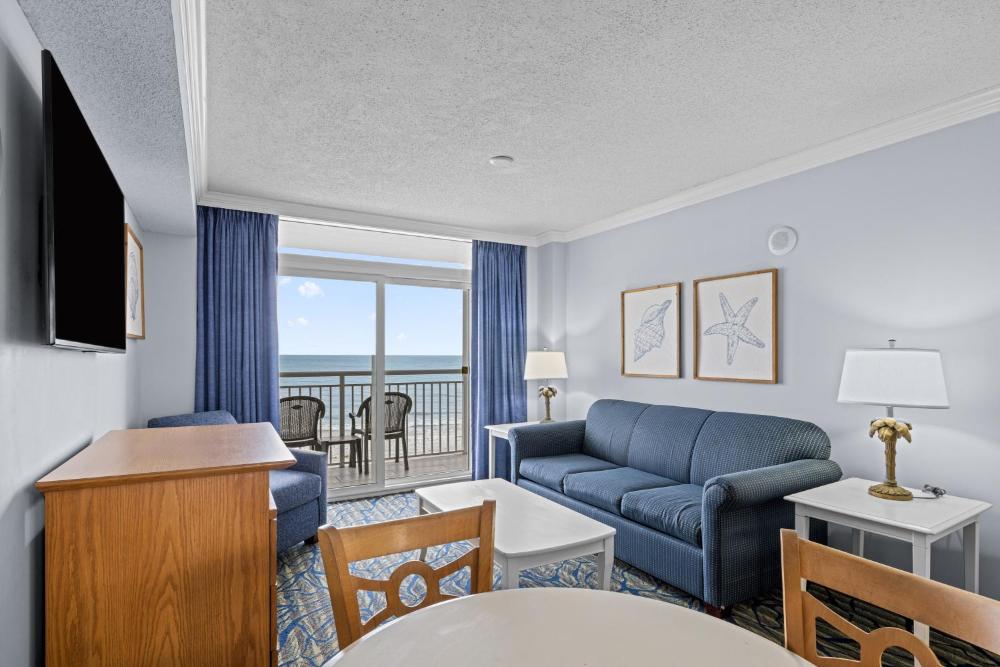 Oceanfront One Bedroom Suite interior